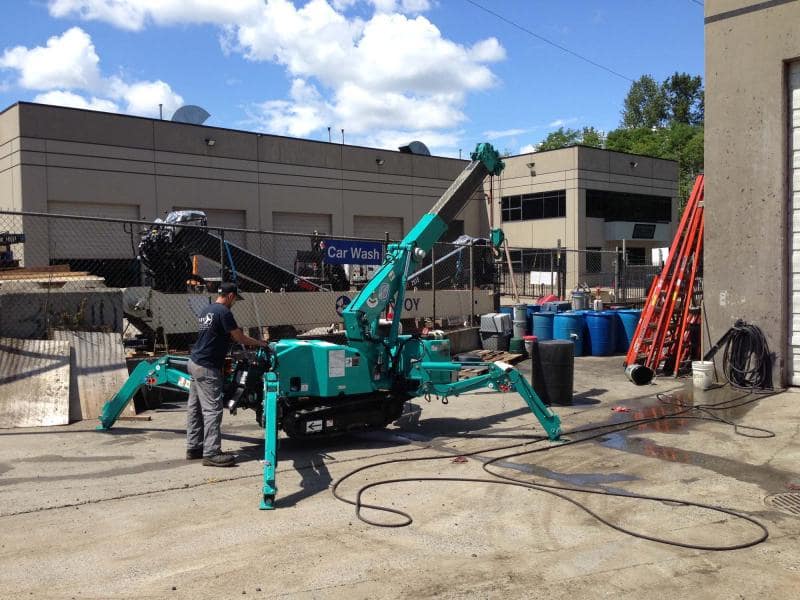 washing and daily maintenance of our spider crane for rent in the United States